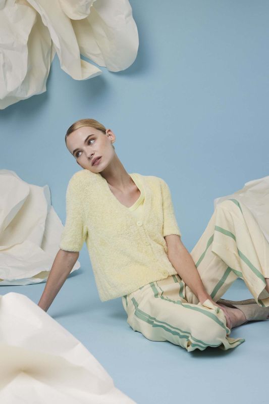 Anleitung Nr. 19395 Kurzarmjacke "Bella" aus Velvet (Lang Yarns)